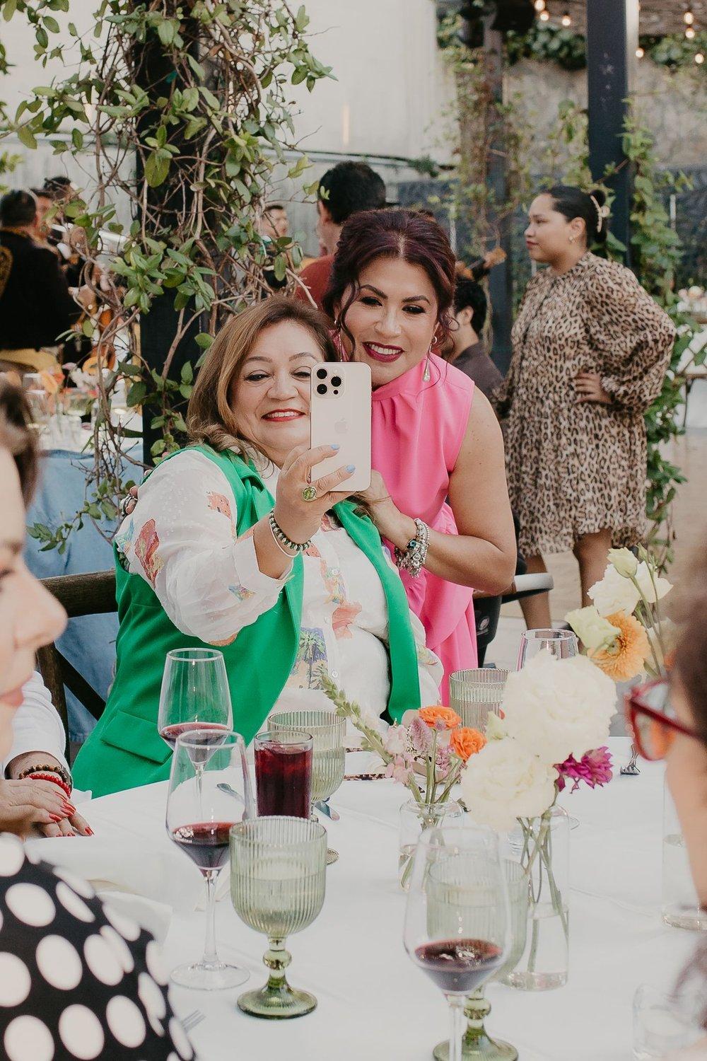 carousel-hero-element image-16